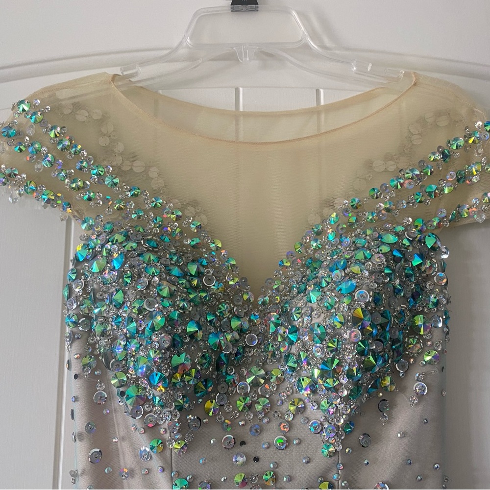 Panoply Prom Dress - Picture 9 of 10